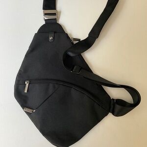 Osoce Anti-Theft RFID Travel Crossbody Black Sling Bag EUC